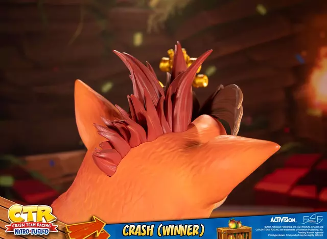 Comprar Figura Crash Estatua Resina Team Racing Nitro-Fueled Crash Winner 46 cm (Standard Edition) Figuras de Videojuegos Estándar screen 3