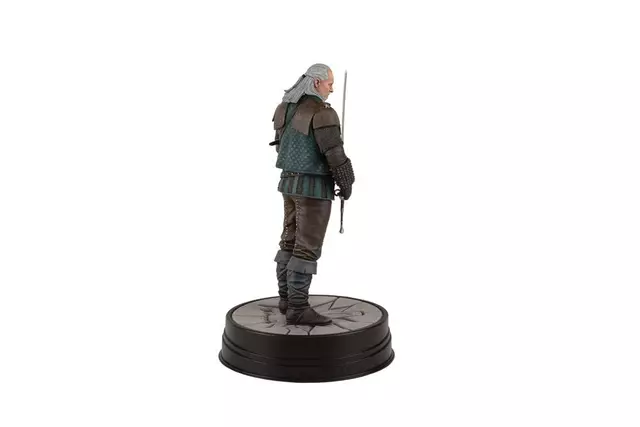 Comprar Figura Vesemir Witcher 3: Wild Hunt 21 cm Figuras de Videojuegos
