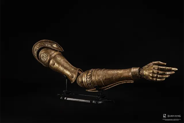 Reservar Figura Brazo de Malenia Replica Resina Escala 1:1 Elden Ring 89 cm Figuras de Videojuegos