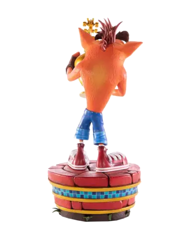 Comprar Figura Crash Estatua Resina Team Racing Nitro-Fueled Crash Winner 46 cm (Standard Edition) Figuras de Videojuegos Estándar