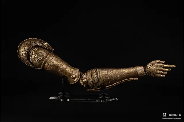 Reservar Figura Brazo de Malenia Replica Resina Escala 1:1 Elden Ring 89 cm Figuras de Videojuegos