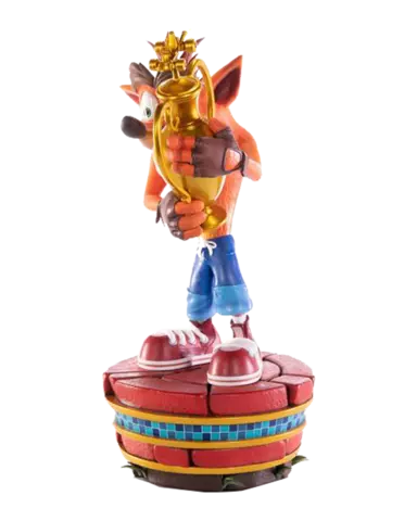 Comprar Figura Crash Estatua Resina Team Racing Nitro-Fueled Crash Winner 46 cm (Standard Edition) Figuras de Videojuegos Estándar
