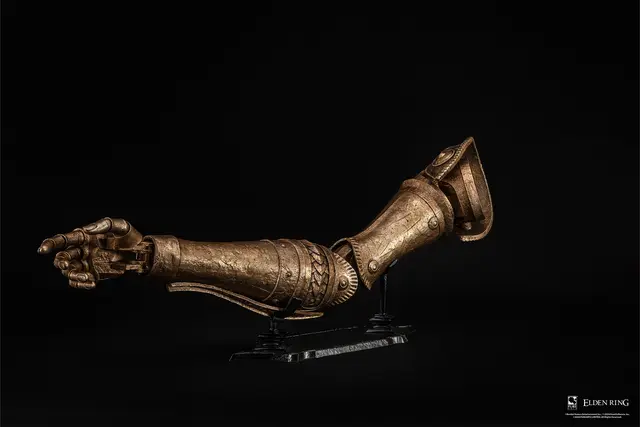 Reservar Figura Brazo de Malenia Replica Resina Escala 1:1 Elden Ring 89 cm Figuras de Videojuegos